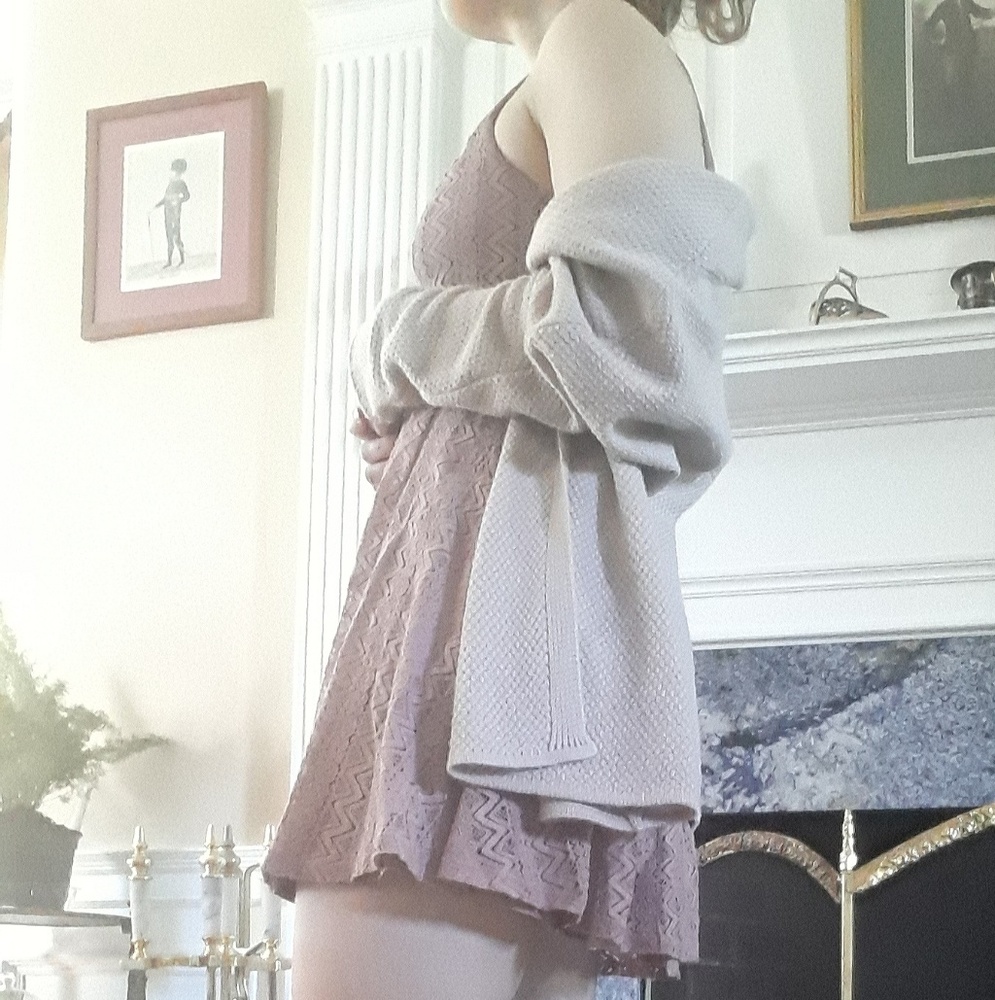 Sleeveless pink lace A-line dress